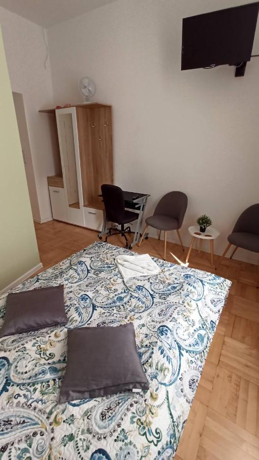 Lukas Guest Rooms Krasków Eksteriør bilde